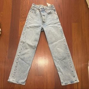 Levi’s ribcage denim
